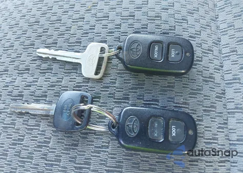 2005 Toyota Tundra Sr5 V8 from USA, damaged, VIN 5TBBT44175S466063